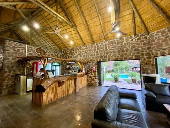Brandberg White Lady Lodge Uis ภายนอก รูปภาพ