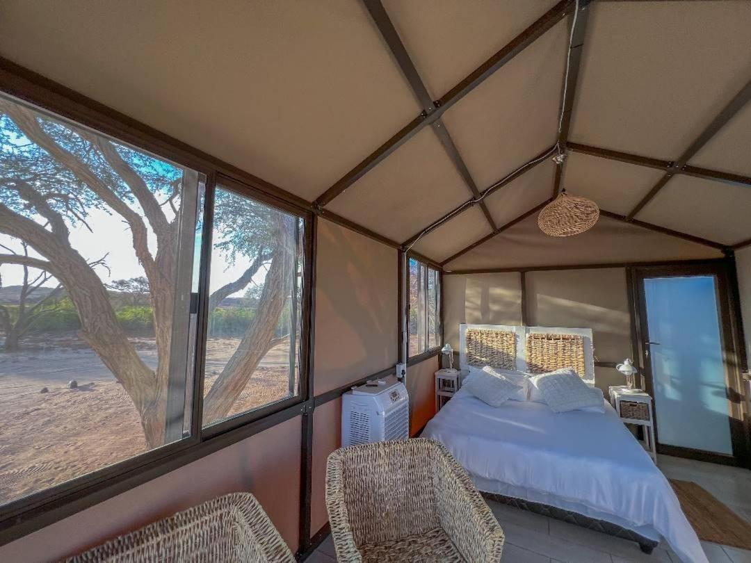 Brandberg White Lady Lodge Uis ภายนอก รูปภาพ